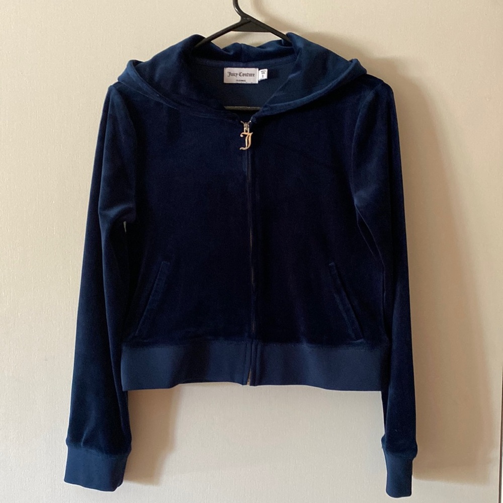 Women’s zip up hoodie